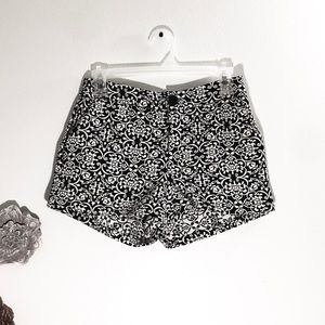 High Waisted Pattern Shorts